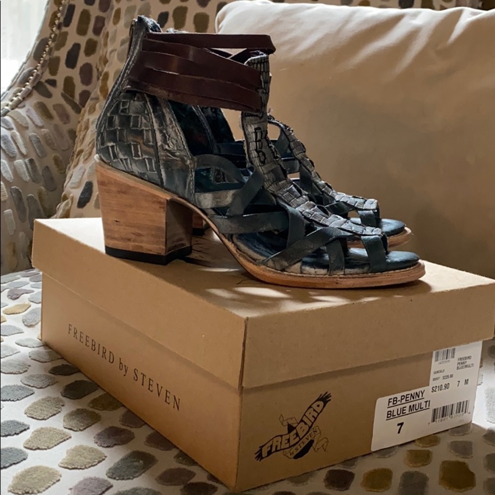 Womens Freebird sandals